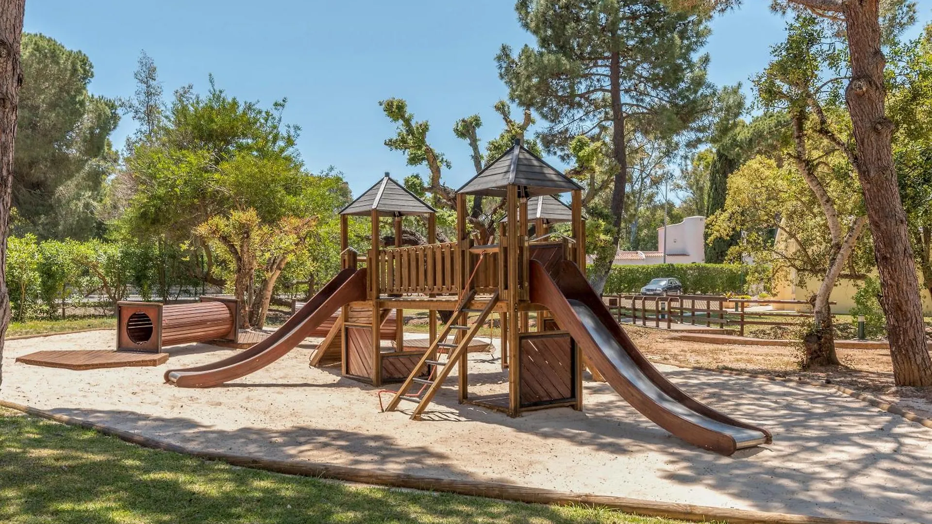 Browns Sports Resort Vilamoura 4*,